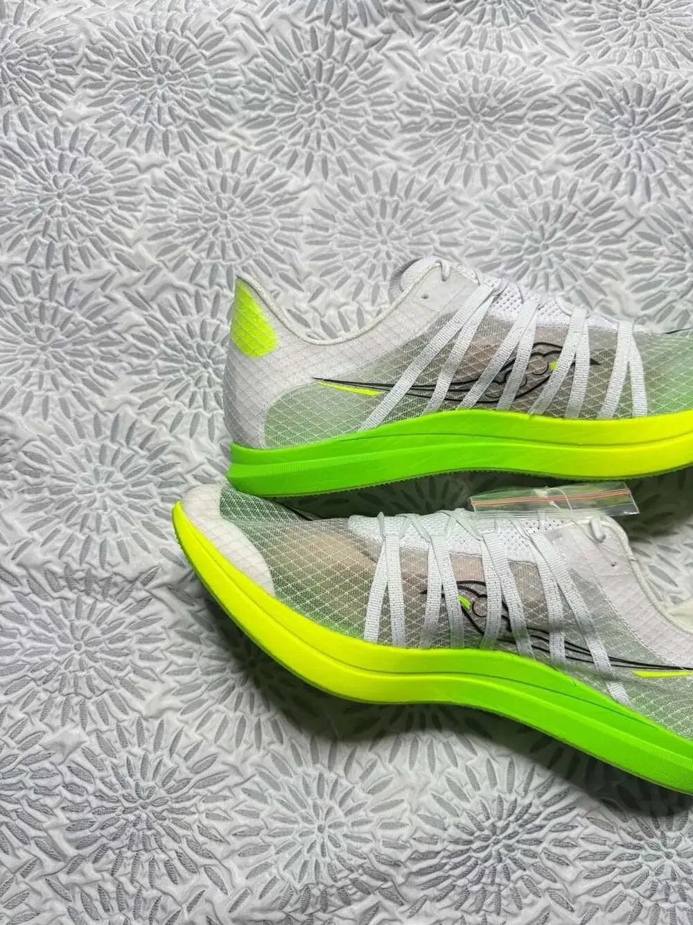 Saucony Terminal VT Mens Size 11.5 White Green Track & Field Spikes Shoes